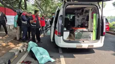 Detik-Detik Pemotor Tewas usai Tabrak Trotoar di Juanda