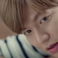 Lee Min Ho dan Yoona SNSD main bareng di drama seri 'Innisfree Summer Love'. Foto: Youtube