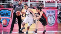 Tenaga Baru Pontianak 55-45 atas Merah Putih Samator Jakarta pada perebutan peringkat ketiga playoff NBA 2017-2018 di GOR GMC, Cirebon, Sabtu (21/4/2018). (Humas Srikandi Cup)