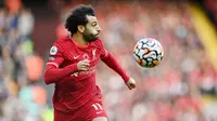 Mohamed Salah - Pemain berlabel bintang ini merupakan salah satu kunci keberhasilan Liverpool meraih beragam trofi juara. Harga pasaran bomber asal Mesir itu sekarang berada di angka 100 juta euro. (AFP/Paul Ellis)