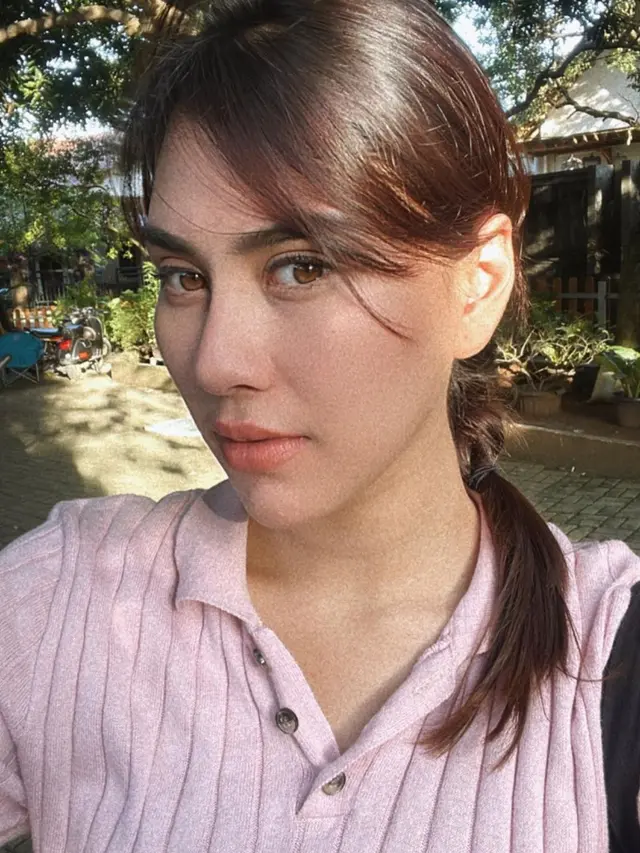 7 Potret Syahnaz Sadiqah yang Disebut Tampil Beda, Netizen: Oplas ya?