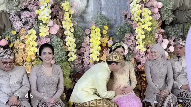 Alyssa Daguise saat siraman 7 bulanan. [@anissaica]