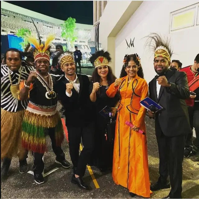 Bersama Pengisi Acara, Ini 7 Potret Raffi Ahmad di Pembukaan PON XX Papua