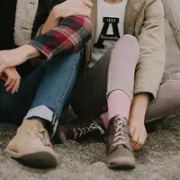 Kalau kamu bagaimana, masih mau temenan sama mantan pacar atau nggak? (Foto: verilymag.com)