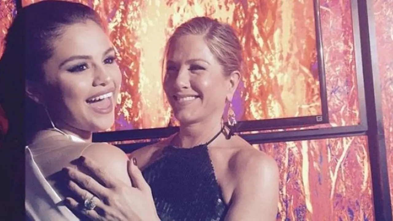 Jennifer Aniston Kunjungi Selena Gomez di Rehab?