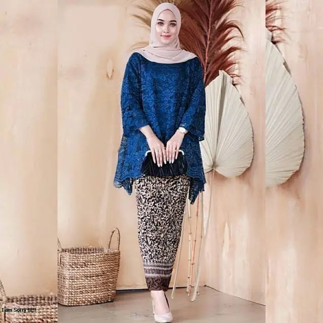 Cara Memilih Kebaya untuk Wanita Gemuk, Pertimbangkan Hal Ini