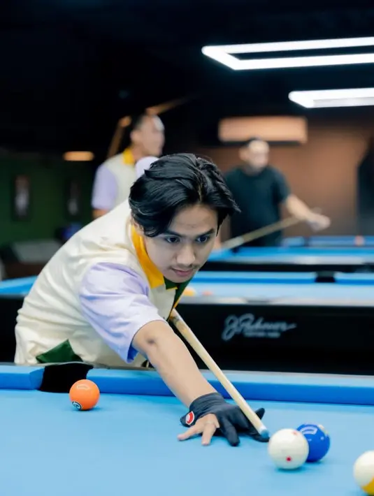 Potret terbaru Bowo Alpenliebe (Sumber: Instagram/prabowomondardo)