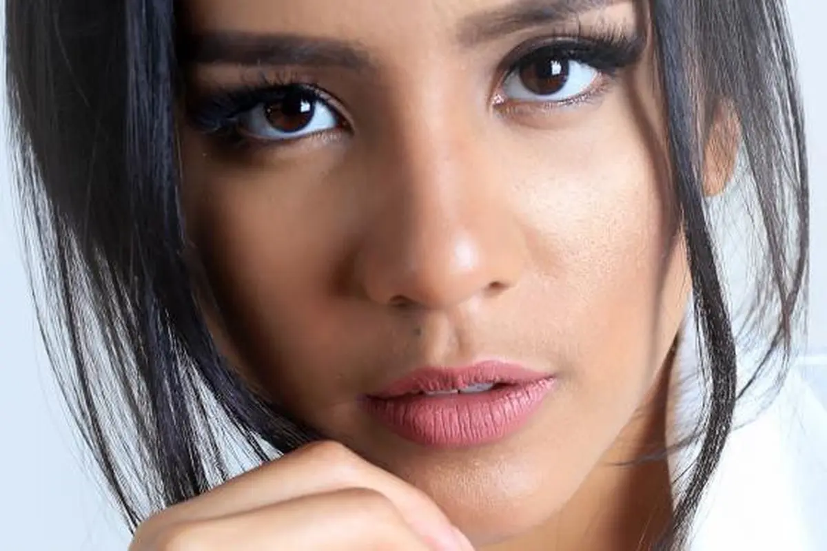 Rahasia Makeup Natural Favorit Angel Pieters