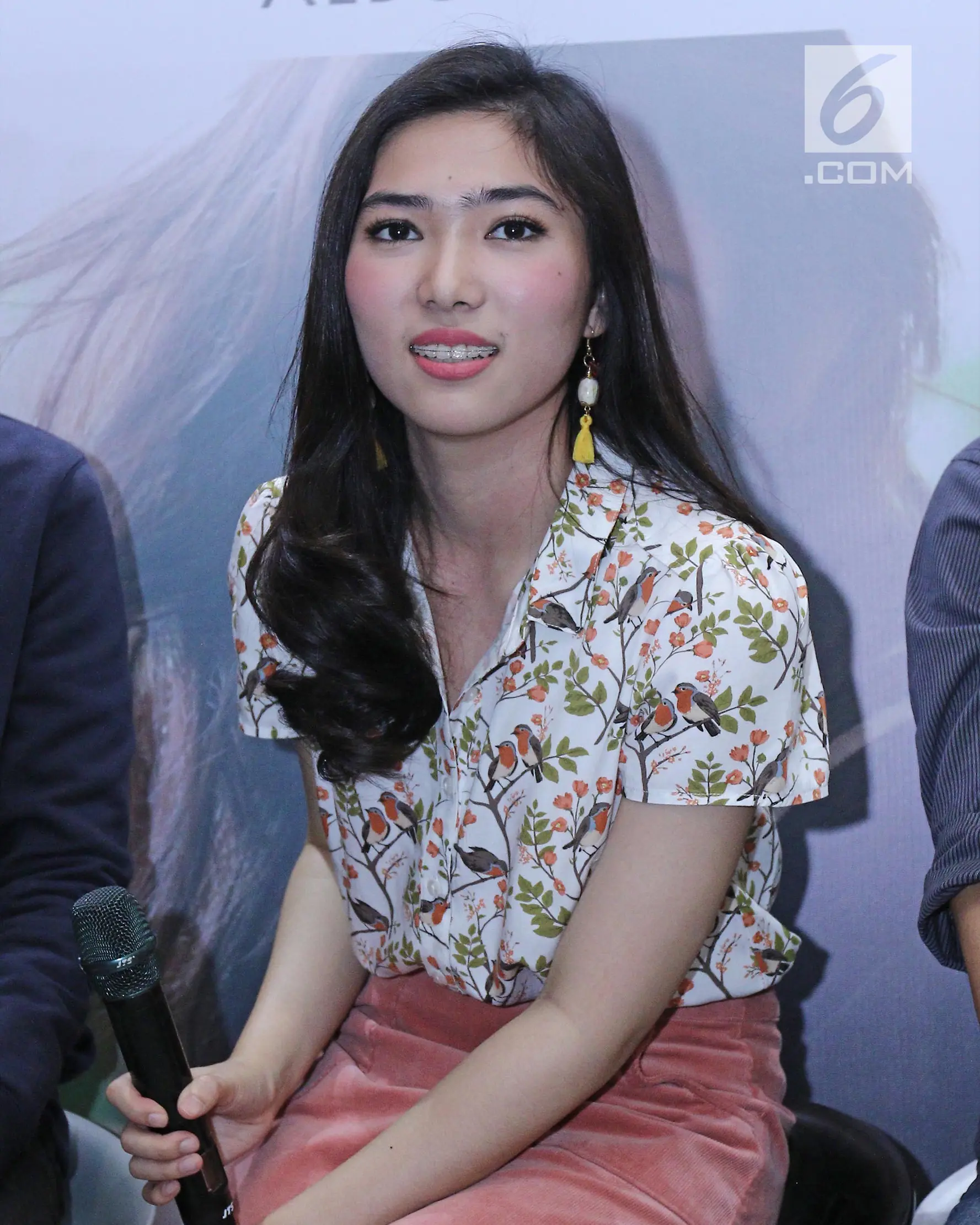 Isyana Sarasvati. (Herman Zakharia/Liputan6.com)