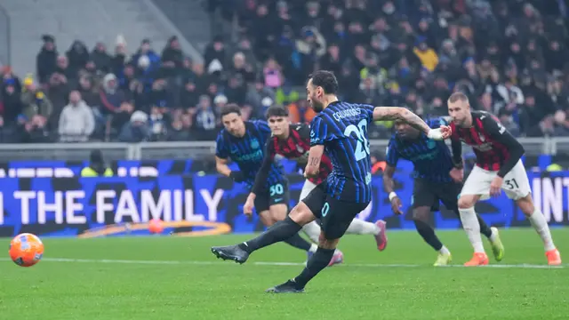 Foto: Gol Tunggal Pulisic dan Penyelamatan Gemilang Maignan Jadi Penentu Kemenangan Milan atas Inter di Liga Italia