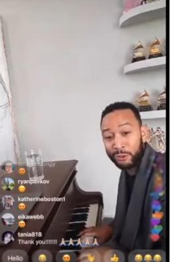 LIve Instagram John Legend (YouTube/ Christina L)