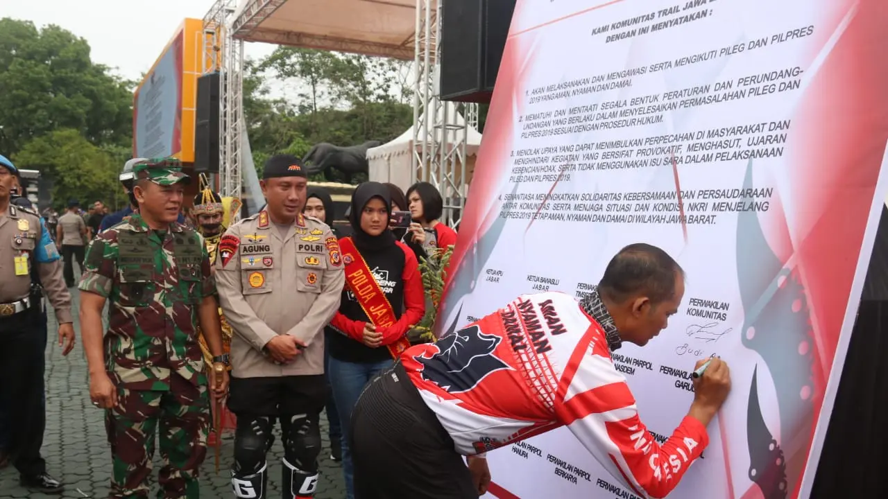 Deklarasi damai motor trail
