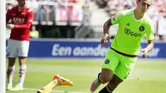 Anwar El Ghazi bintang muda Ajax berusia 20 tahun mencetak 2 gol saat melawan AZ Almaar dalam laga pembuka Liga Belanda, Minggu (9/8/2015).