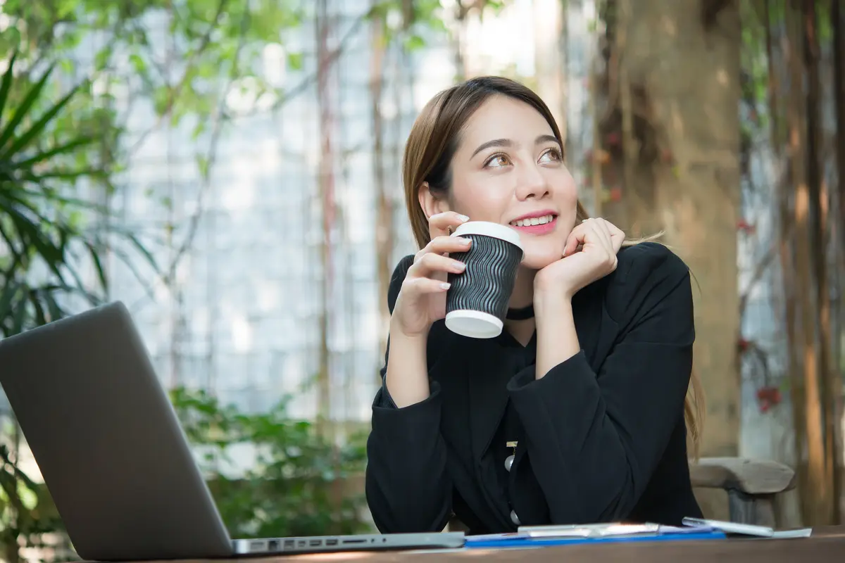 wanita agustus usia bertambah