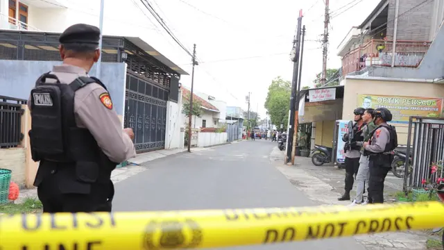 Warga Kudus Geger Temuan Kardus Mencurigakan, Polisi Klaim Isi Kardus Berisi Sayuran dan Bukan Bom
