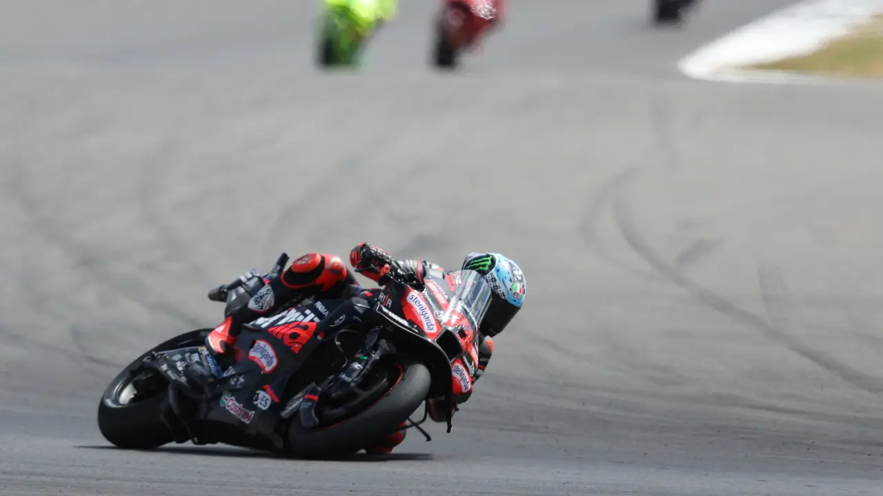 Pembalap Aprilia, Marco Bezzecchi