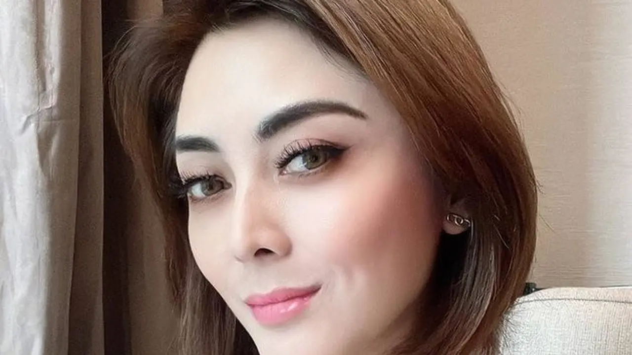 [Fimela] Dhena Devanka