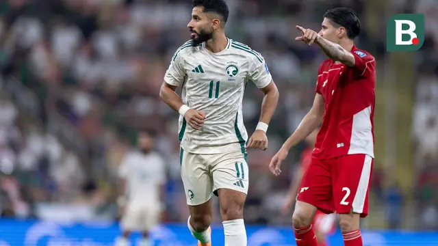 Saleh Alshehri dan Kevin Diks