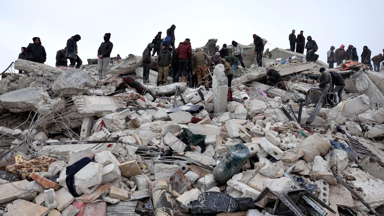 Pencarian Korban dan Penyintas Gempa Turki dan Suriah