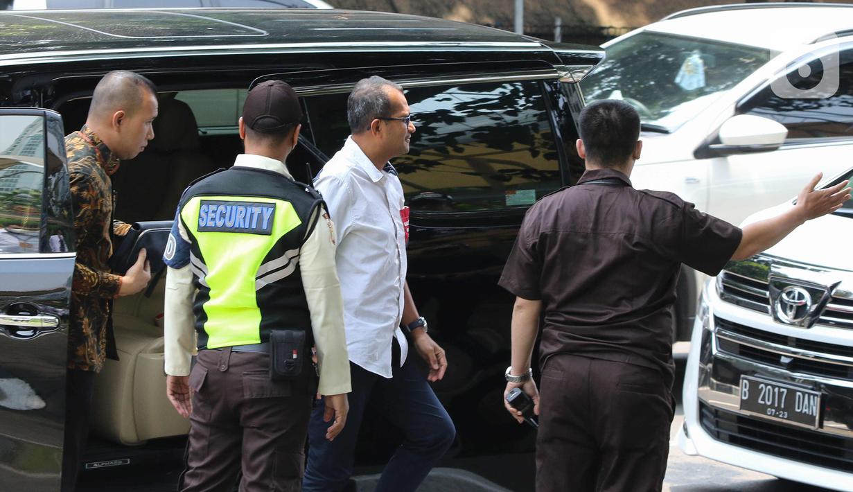 Wamenkumham memenuhi panggilan KPK untuk klarifikasi soal aduan penerimaan gratifikasi Rp 7 miliar.   (Liputan6.com/Herman Zakharia)