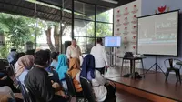 Badan Pemenangan Nasional (BPN) Prabowo-Sandi menggelar acara nonton bareng (nobar) sidang putusan sengketa perselisihan hasil Pemilu 2019 yang digugat Prabowo-Sandi di Mahkamah Konstitusi (MK). (Merdeka/Muhammad Genantan Saputra)