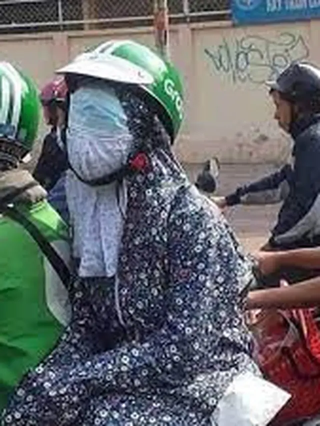 6 Kelakuan Orang Pakai Masker Rangkap Ini Kocak, Bikin Geleng Kepala