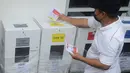 Tercatat ada 204.807.222 warga Indonesia yang terdaftar dalam Daftar Pemilih Tetap (DPT) Pemilu 2024. (merdeka.com/Arie Basuki)