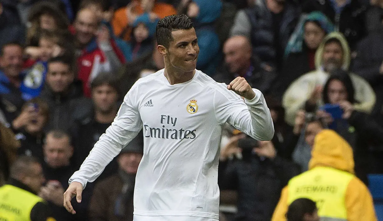 Cristiano Ronaldo mencetak dua gol saat Real Madrid menang atas tamunya Athletic Club Bilbao pa Laga Lanjutan pekan ke-24 La Liga Spanyol di Stadion Santiago Bernabeu,  Madrid. (AFP / Curto De La Torre)
