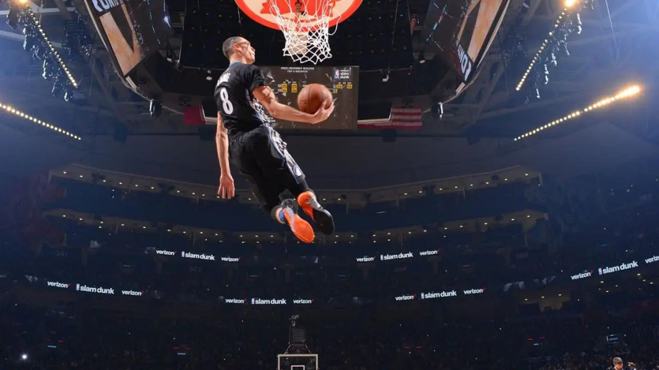 Duel 'Dunk' Gordon vs LaVine dan Jordan vs Dominique, Keren Mana?
