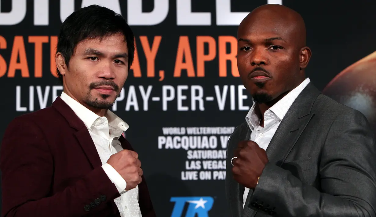 Petinju asal Filipina Manny Pacquiao berhadapan dengan Timothy Bradley saat jumpa pers pengumuman resmi pertarungan mereka di Beverly Hills, California, USA (19/1/2016). Pacquiao memutuskan pensiun usai melawan Bradley 9 April 2016. (AFP/CHRIS FARINA)