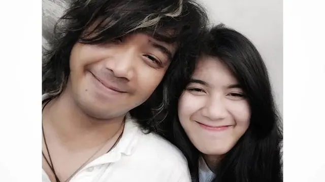 Lama Vakum, Ini 6 Potret Terbaru Bojes AFI Pakai Baju Couple Bareng Istri