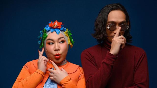 Anniversary Pernikahan Ke-25, Ini 7 Pemotretan Melly Goeslaw dan Anto Hoed