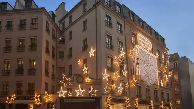 Merayakan Musim Liburan di 19 rue Cambon bersama Chanel