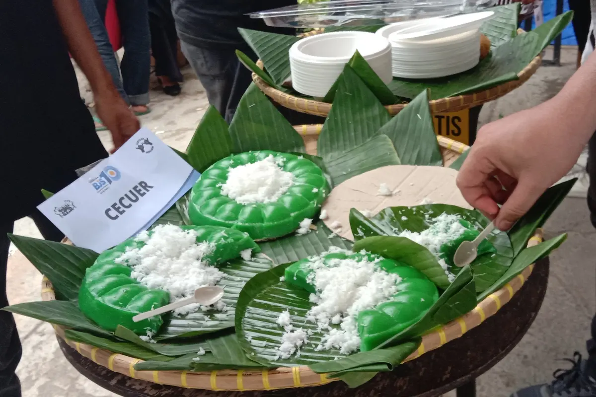 Kue Khas Banten, Cecuer, Di HUT BJS. (Selasa,17/11/2020). (Yandhi Deslatama/Liputan6.com)