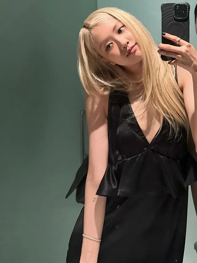 Rosé BLACKPINK (Instagram/@roses_are_rosie)