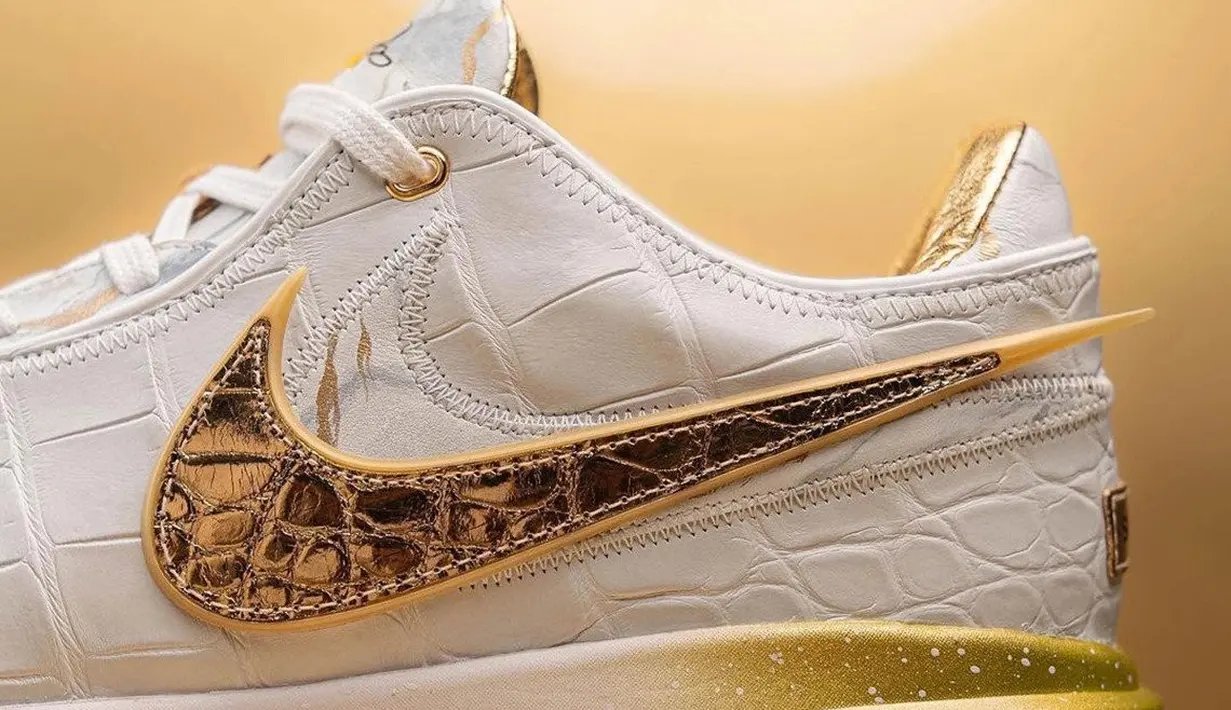 Torehan impresif James ini tercipta dalam laga antara LA Lakers vs Oklahoma City Thunder di Crypto.com Arena, Los Angeles, AS, Rabu (8/2/2023) waktu setempat. [Foto: Nike.dok]