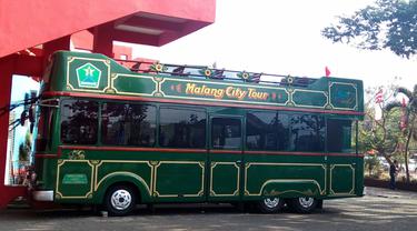 Bus Tingkat Macito, Dulu Antar Wisatawan Sekarang Teronggok di Parkiran Stadion