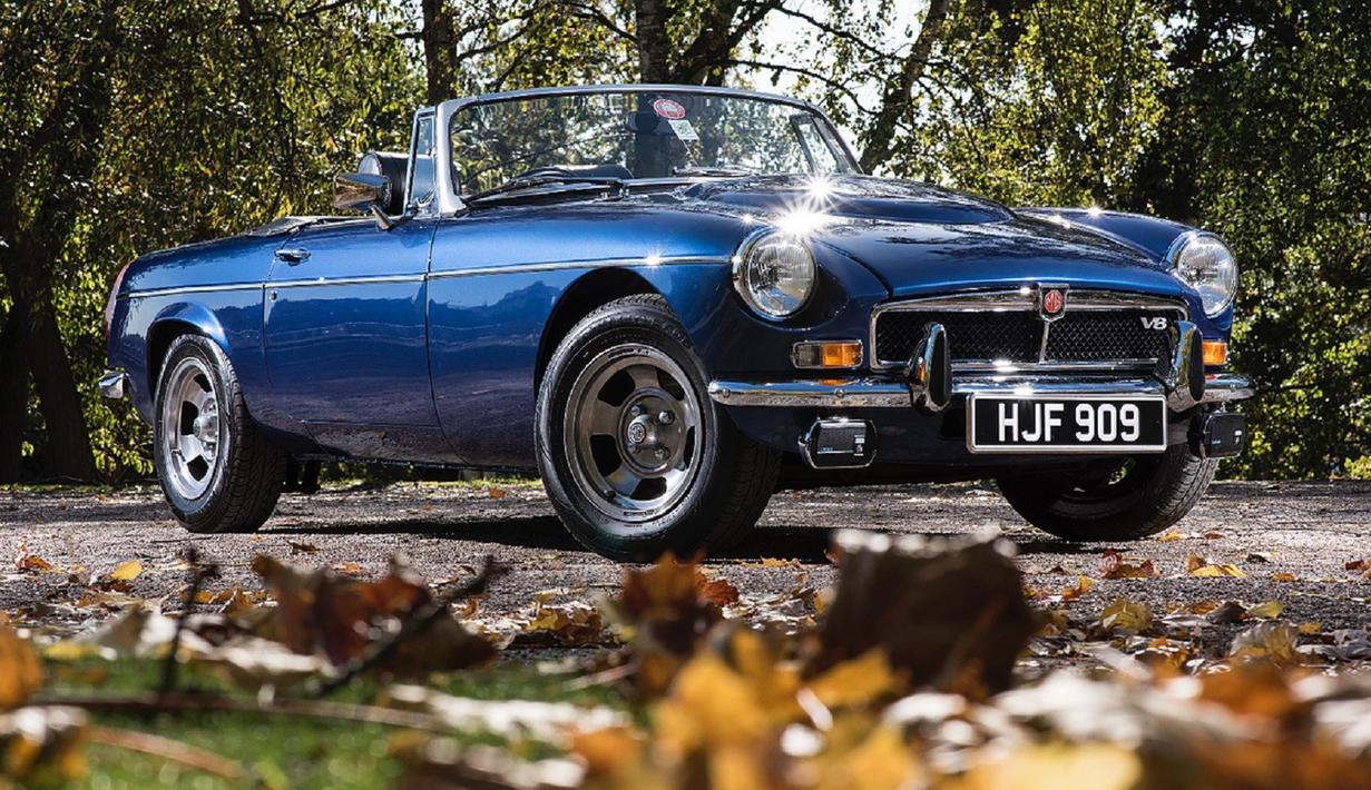 Costello MGB V8 merupakan produk dari Costello sebelum akhirnya diakuisisi oleh British Leyland. Populasi mobil ini sangat sedikit di dunia, yaitu hanya 35 unit saja. (Source: classicandsportscar.com)