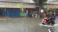 Diguyur Hujan 2 Jam, Depok Dikepung Banjir dan Macet