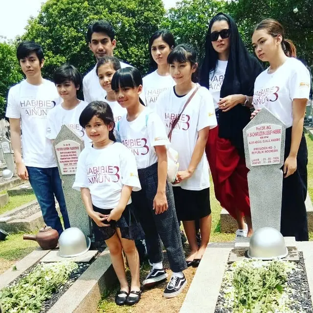 Main di Layangan Putus, Ini 6 Potret Manis Reza Rahadian dan Graciella Abigail