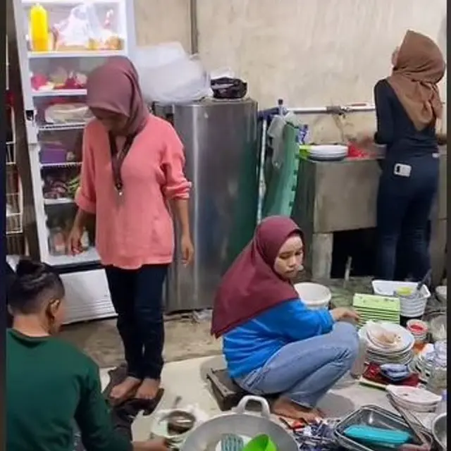 Warganet Ungkap Suasana Dapur Restoran  Saat Sudah Tutup yang Tuai Perdebatan