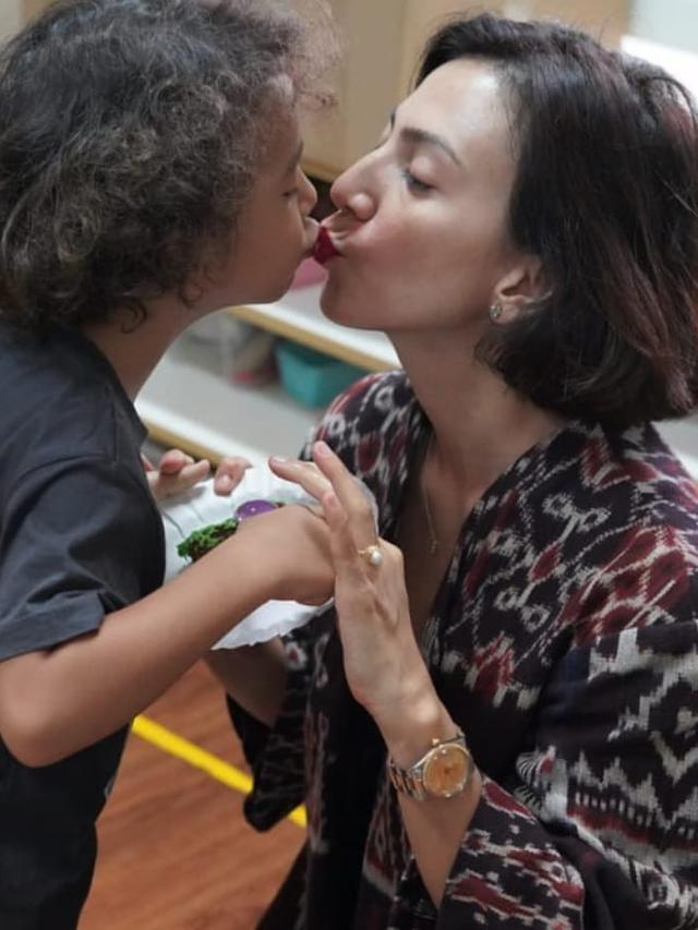 Momen Manis Wanda Hamidah dan Anak Bungsu (sumber: instagram/wanda_hamidah)