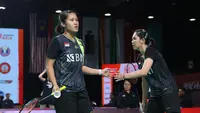 Ganda putri Indonesia, Lanny Tria Mayasari/Ribka Sugiarto, saat bermain pada perempat final Kejuaraan Bulutangkis Beregu Asia 2024 di Selangor, Malaysia, Jumat (16/2/2024). (Bola.com/PBSI)