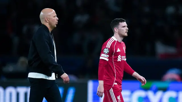 Foto: Gaya Santai Arne Slot Meski Ditaklukkan PSG, Pede Liverpool Bisa Bikin Comeback Lagi di Anfield