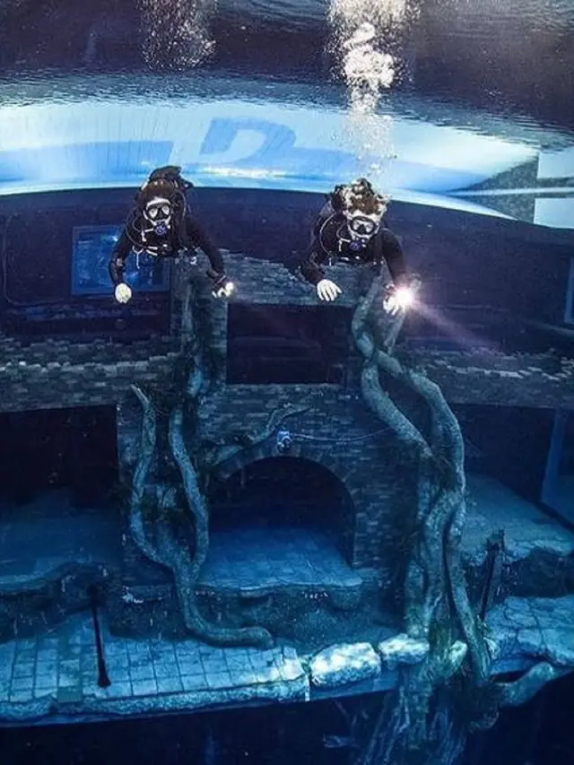 Kolam renang terdalam di dunia di Dubai