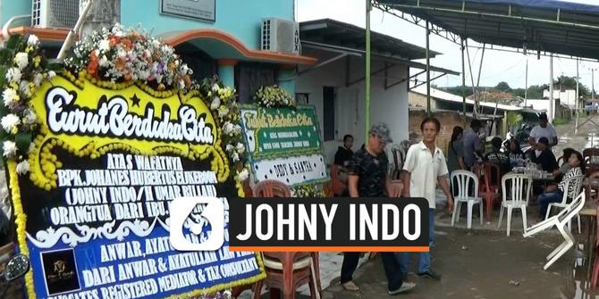 VIDEO: Pemakaman Johny Indo Menunggu Kedatangan Putrinya