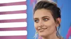 Putri Michael Jackson, Paris Jackson menghadiri perhelatan Teen Choice Awards 2017 di Los Angeles, Minggu (13/8). Biasa tampil casual dan acak-acakan, kali ini Paris Jackson tampak berbeda dan mencuri perhatian. (Frazer Harrison/Getty Images/AFP)
