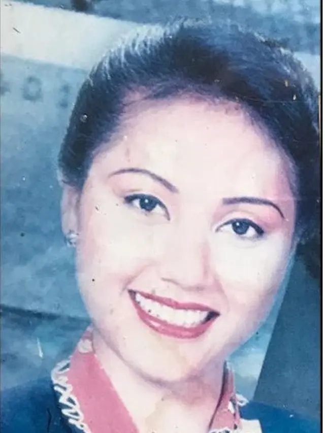 Istri Komeng Saat Lajang