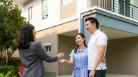 Ilustrasi pasangan muda membeli rumah pertama. (9ake1150sb/depositphotos.com)