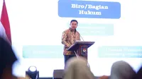 Plt Sekjen Kemendagri Tomsi Tohir saat Rapat Koordinasi Nasional Bidang Hukum Seluruh Indonesia yang berlangsung di Royal Kuningan Hotel, Jakarta, Kamis (8/8/2024).